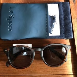 Le Specs Matte Tort Bandwagon Polarized Sunglasses